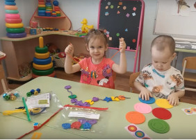 Сенсорные игрушки руками родителей Сенсорные игрушки руками родителей.